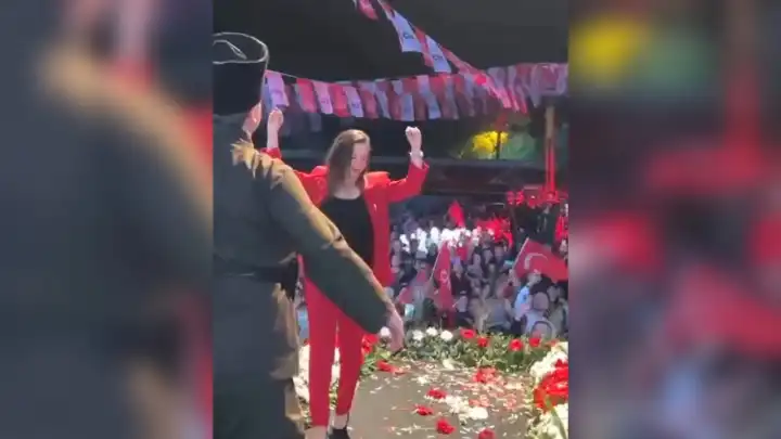 Filiz Ceritoğlu Sengel’den zeybek paylaşımı 