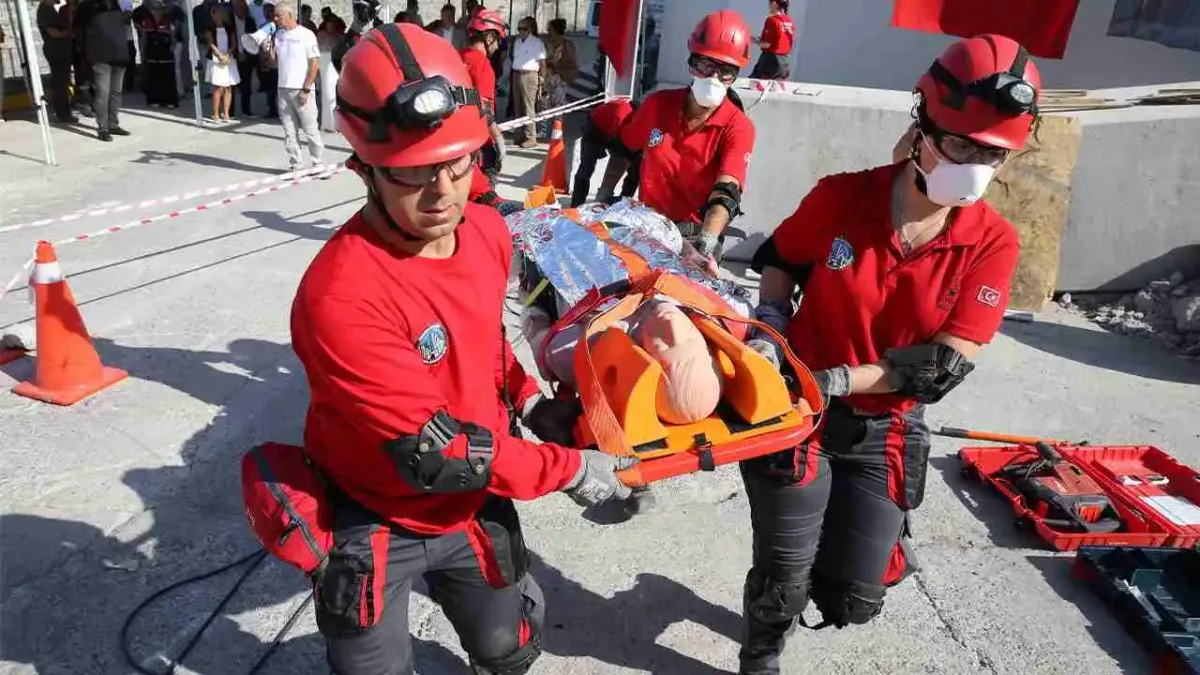 Karşıyaka 17 Ağustos’u farkındalıkla anıyor: Hatırlamak yetmez, hazırlanmak gerek haberinin görseli