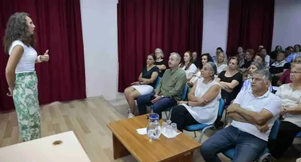 Konak’ta ‘Kuşaklararası Doğru İletişim’ semineri