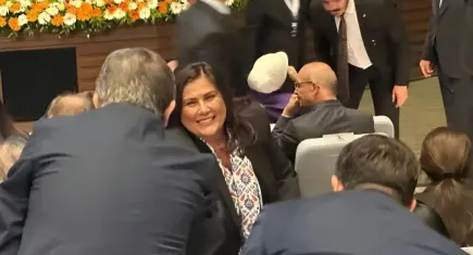 Özlem Çerçioğlu, AK Parti Genel Merkezi'nde
