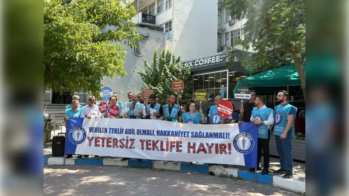 Sağlıkçılar, Yetersiz Teklife Hayır eylemimde buluştu haberinin görseli