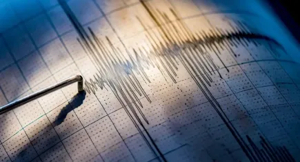 6.3 büyüklüğünde korkutan deprem