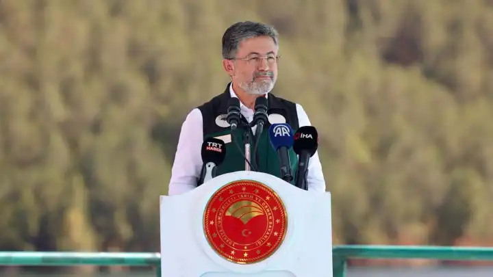 Bakan Yumaklı: 5 binden fazla yangına müdahale ettik