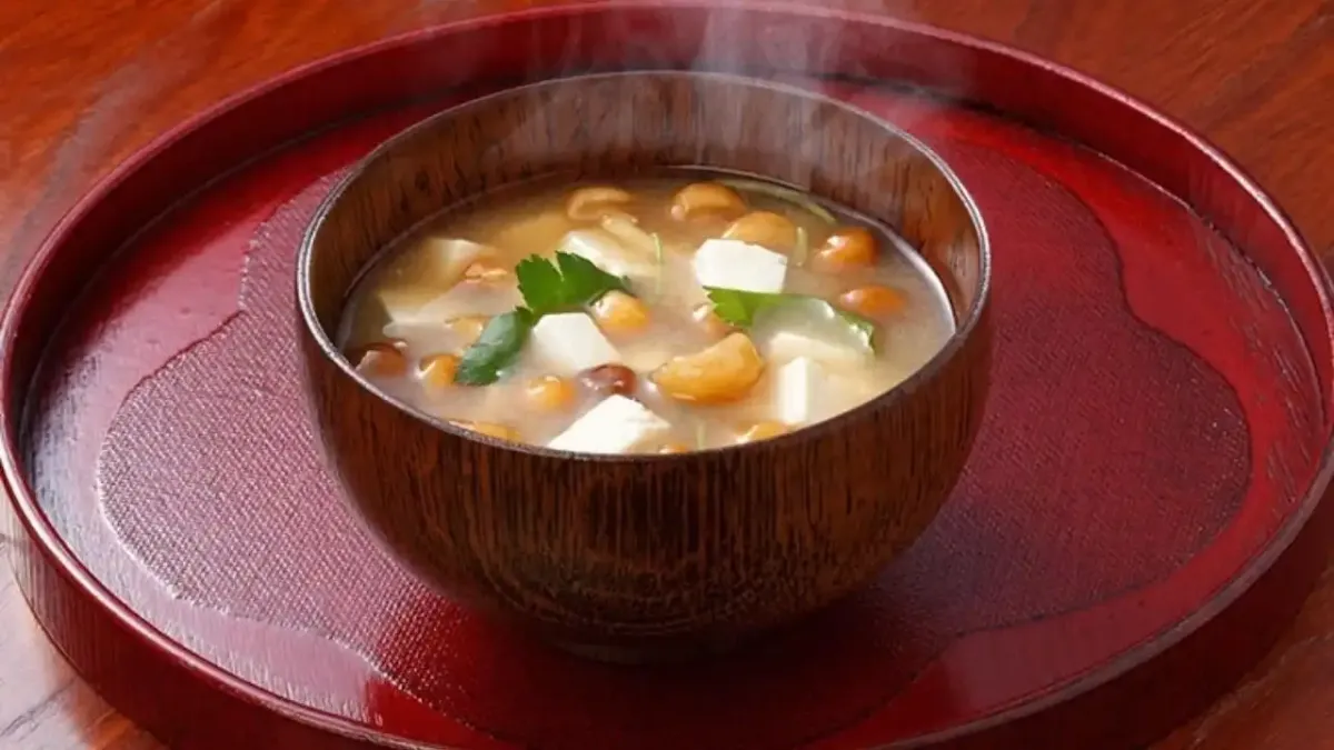 Japon Adası Okinawa: Uzun ömrün sırrı miso çorbasında mı gizli? haberinin görseli