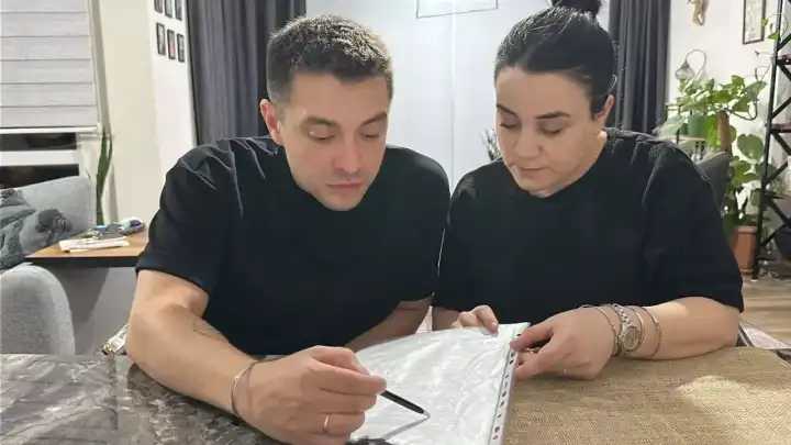 Kamyondan fırlayan taş çocuğu öldürdü