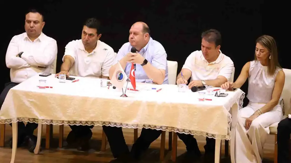 Menderes Belediyesi’nden sivil toplum kuruluşlarıyla istişare toplantısı haberinin görseli