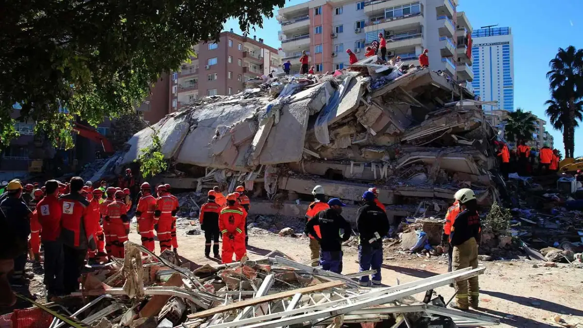 Rodoplu: Depremde ilk 72 saat çok kritik haberinin görseli