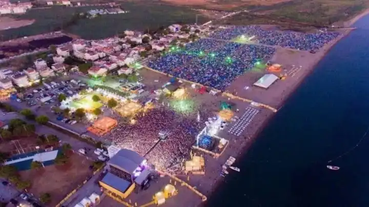 Zeytinli Rock Festivali 2025’te hangi dev isimler sahne alacak? Zeytinli Rock Festivali bu yıl yapılacak mı? Zeytinli Rock Festivali hakkında detaylar..