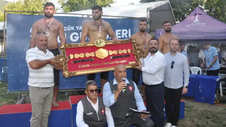 39 yıl aradan sonra yeniden: Ödemiş Gölcük Yaylası’nın Başpehlivanı Erkan Taş oldu
