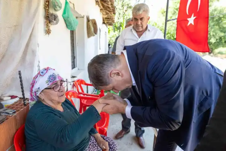 Başkan Tugay’dan orman yangınında vefat eden Ragıp Şahin’in ailesine taziye ziyareti