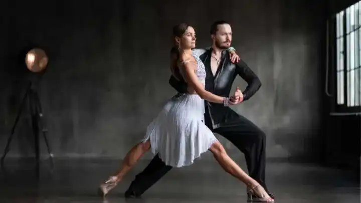 Foça Belediyesi’nden dans severlere yeni fırsat: Tango dersleri başlıyor!