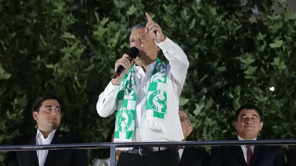 Özgür Özel: İnan&#039;ımıza saldırdılar haberinin görseli