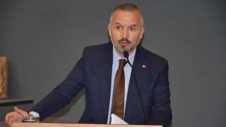 Yıldız’dan Cemil Tugay’a 90 dakika eleştirisi: Yönetim kurulu kararını hiçe saydı