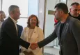 CHP İzmir’den Özgür Özel’e karşılama
