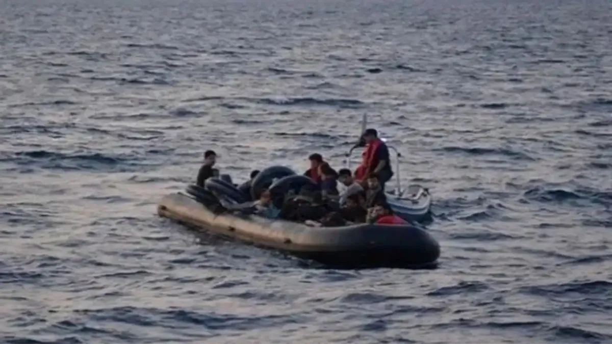 Karaburun açıklarında göçmen faciası: Ölü ve kayıplar var haberinin görseli