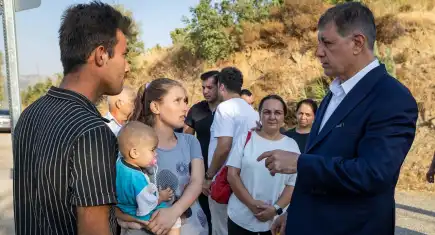 Başkan Tugay'dan evi yanan Cerit ailesine destek