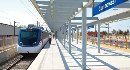 İZBAN’da 90 dakikalık aktarma sıkıntısı vatandaşları isyan ettirdi