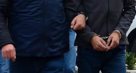 İzmir'de Belediye Meclis Üyesinin evine silahlı saldırı