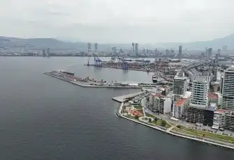 İzmir Körfezi’nde kâbus geri döndü: Sahili kaplayan pis koku yeniden ortaya çıktı!