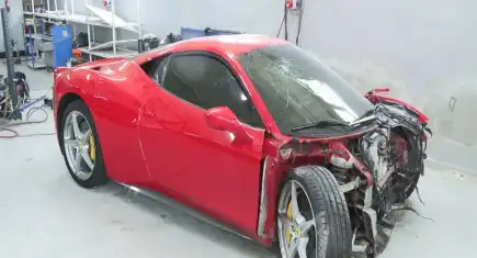 Test sürüşünde 15 milyon lira değerindeki lüks otomobille kaza yaptı: Aracı satın almak zorunda kaldı!