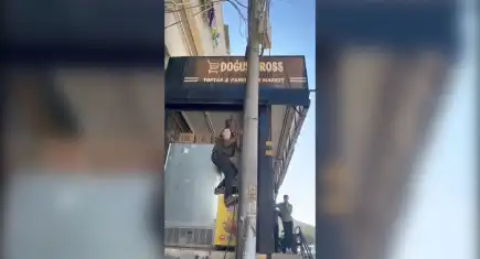 Direğe çıkan elektrik ustası akıma kapıldı ! Günler sonra yaşam savaşını kaybetti...