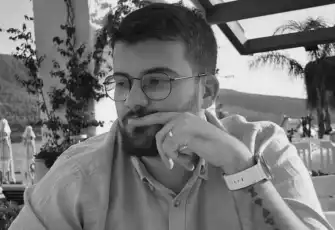 Fenerbahçe tribünlerinde duygusal anlar: Jrokez unutulmadı!