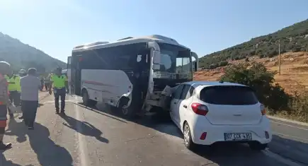 Gaziantep’te feci zincirleme kaza! Minibüs ve otomobiller çarpıştı