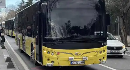 İETT otobüsünde kavga: Yolcudan şöföre biber gazı!