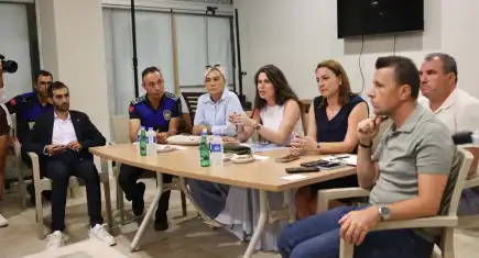 Lâl Denizli, Boyalık'ta vatandaşlarla buluştu