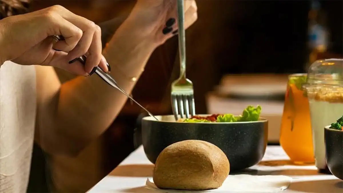 Ne sıklıkta yemek yemelisiniz? Öğün sayısı mı, besin kalitesi mi daha önemli? haberinin görseli