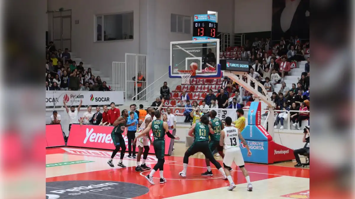 Potada İzmir derbisiyle sezon açılıyor! haberinin görseli