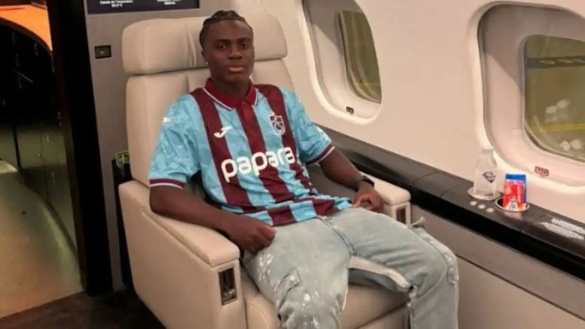 Trabzonspor, 19 yaşındaki yıldız kadrosuna kattı:  Yeni bir savaşçı aramıza katılıyor haberinin görseli