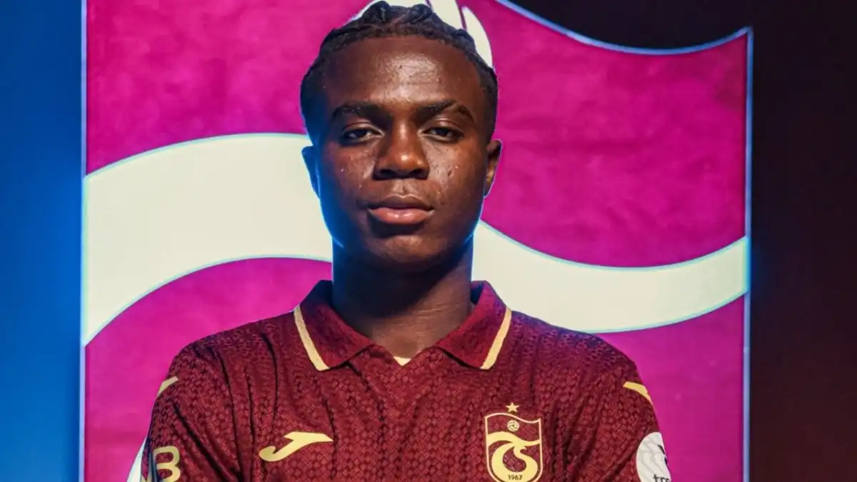 Trabzonspor’dan geleceğe yatırım: 19 yaşındaki Christ Oulai resmen bordo-mavili! haberinin görseli