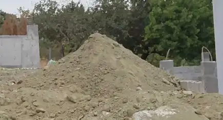 Villanın bahçesinde gömülü halde ceset bulundu