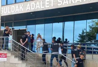 Zonguldak’ta “indirimli tatil” dolandırıcılığı: 300 kişi tuzağa düştü, çifte suçüstü!