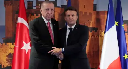 Cumhurbaşkanı Erdoğan ile Macron arasında önemli görüşme