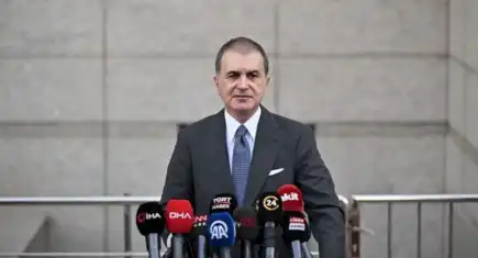 Ömer Çelik’ten sert çıkış: “Özgür Özel siyasi navigasyonunu kaybetmiş!”
