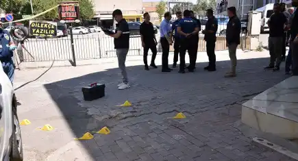 Siverek’te jandarma aracına saldırı: İki kuzen yaralandı