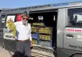 &quot;Elmacı Dede&quot; bu kez İzmir&#039;deki mehmetçik için üzüm getirdi