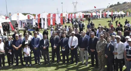954 yıllık destan yeniden canlandı! Malazgirt Zaferi Ahlat’ta coşkuyla kutlanıyor