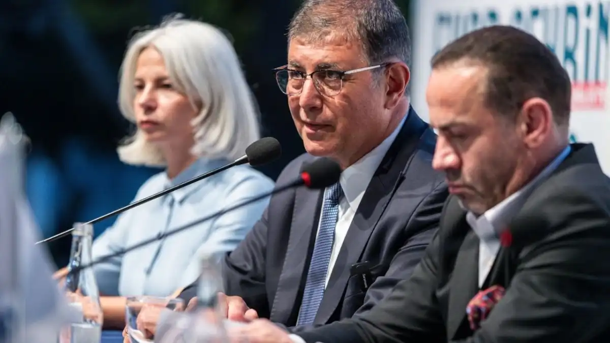 Başkan Tugay’dan bakanlığa sert çıkış: ‘5 kuruş para vermiyor!’ haberinin görseli