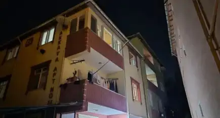 Büyükçekmece'de duvarlardan ses geldi! 2 bina boşaltıldı, ekipler incelemeye başladı