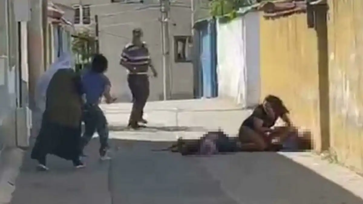 İzmir’de 3 kişilik aileyi öldüren sanığa verilen ceza bozuldu! Yargıtay’dan flaş karar haberinin görseli