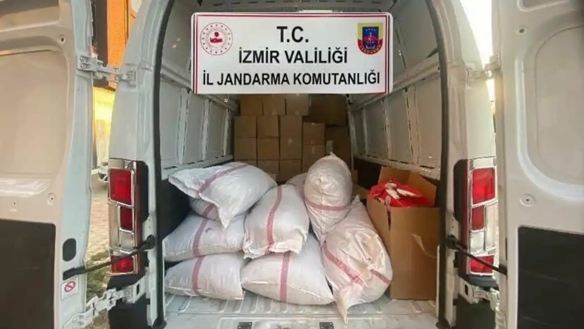 İzmir Torbalı’da dev operasyon: 4 milyon TL’lik kaçak tütün ele geçirildi haberinin görseli