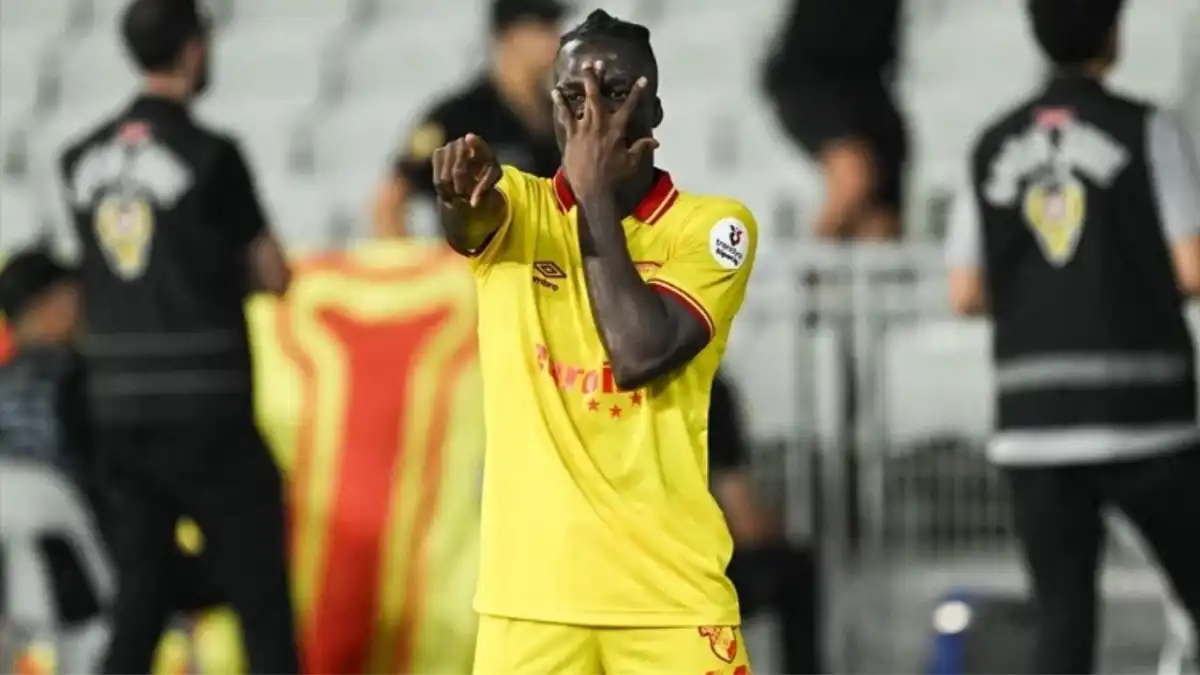 Göztepe, deplasmanda Fatih Karagümrük’ü 2-0 yendi: Stoilov’dan gelişim mesajı haberinin görseli