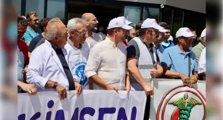 Sağlık emekçilerinden şiddete karşı isyan: Halkla aramızı bozmaya çalışsanız da buradayız