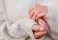 Soğuk eller hastalık habercisi: Bu belirtiyi dikkate alın! Kolesterol alarm veriyor olabilir
