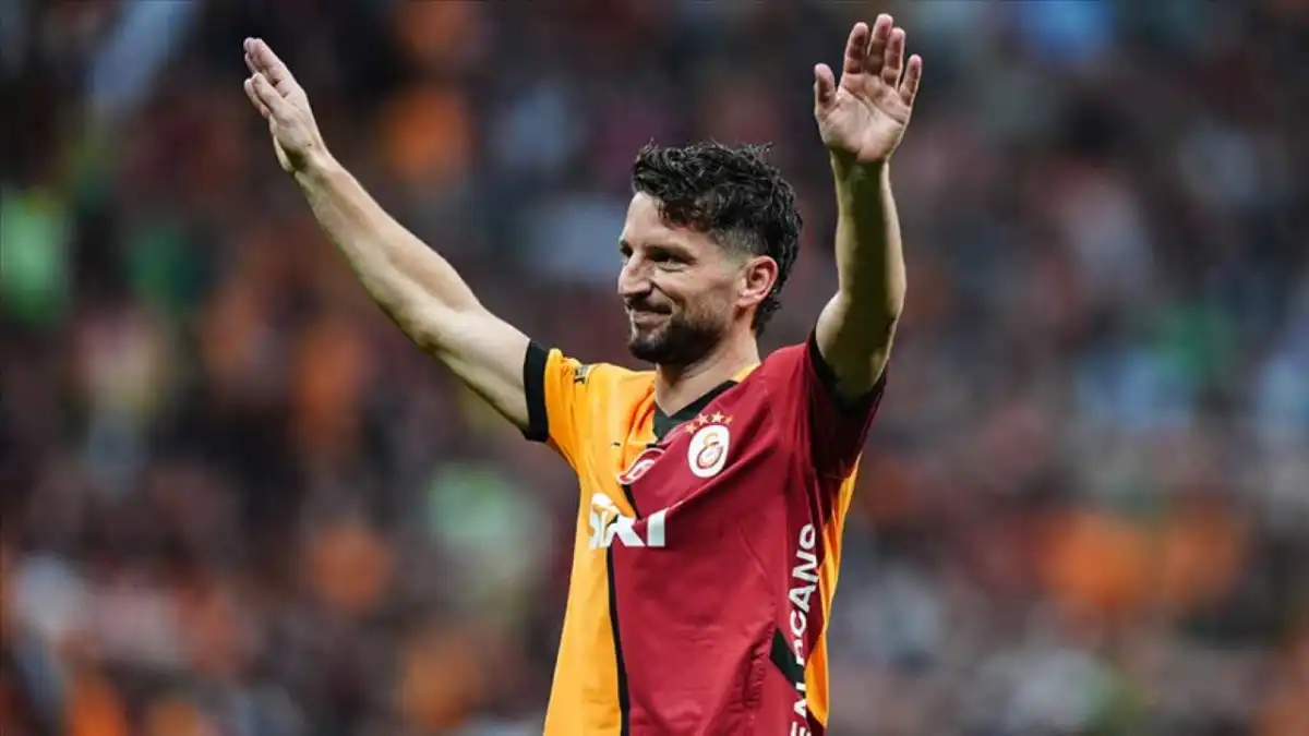 Galatasaray’ın eski yıldızı futbola veda etti: Dries Mertens 38 yaşında futbolu bıraktı haberinin görseli