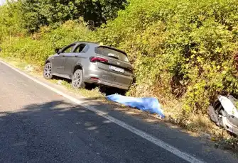 Otomobil ile motosikletin çarpıştığı kazada 2 kişi öldü