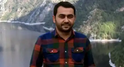 Tartıştığı 2 kişiden birini sopayla öldürdü